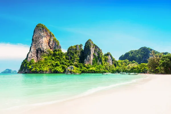 La spiaggia di bellezza — Foto Stock