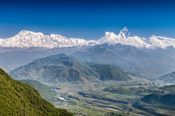 Machhapuchhre와 안나푸르나 산 — 스톡 사진