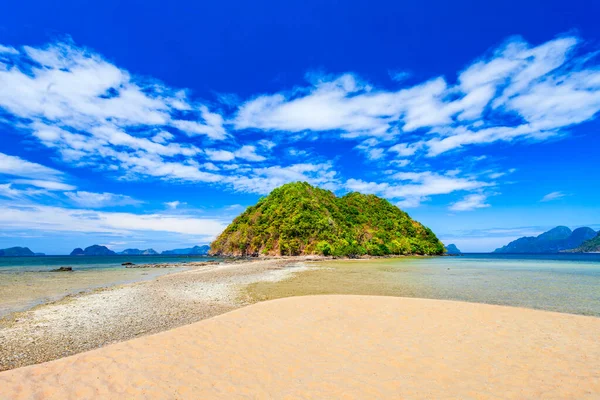 Spiaggia Con Sabbia Bianca Palme Cocco Acqua Turchese Nella Provincia — Foto Stock