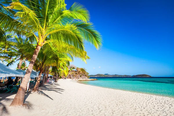 Plaża Żółtym Piaskiem Palmami Kokosowymi Turkusową Wodą Wyspie Busuanga Prowincja — Zdjęcie stockowe