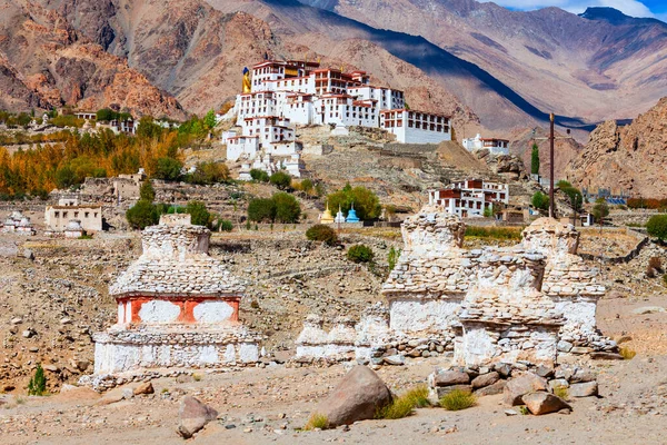 Estupas Brancas Perto Mosteiro Likir Gompa Aldeia Likir Perto Leh — Fotografia de Stock