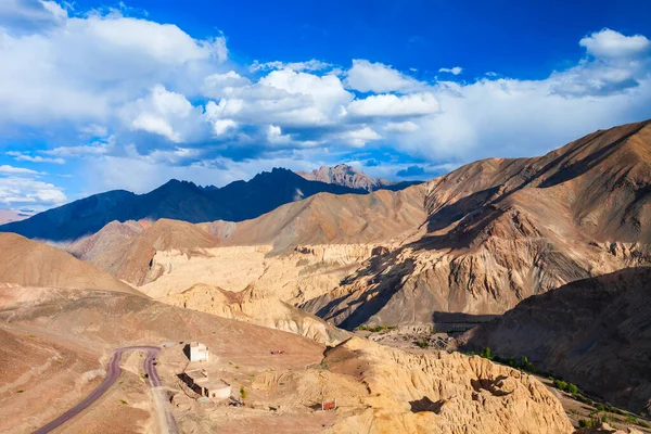 Maanvallei Moonland Bij Lamayuru Dorp Ladakh Het Noorden Van India — Stockfoto