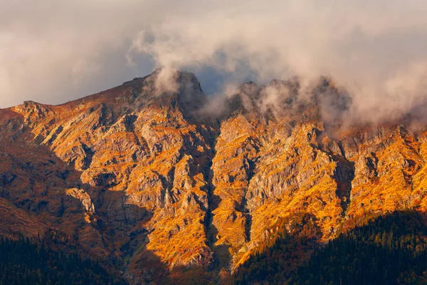 Гори Кавказу Навколо Озера Ріца Абхазії Заході Сонця — стокове фото