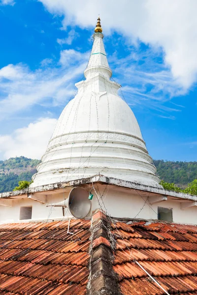 スリランカのクルネーガラ近く Rambadagalla Viharaya 寺院の仏塔 — ストック写真