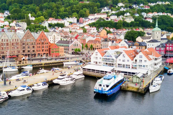 Аэропанорама Брюггена Bryggen Серия Коммерческих Зданий Гавани Vagen Мбаппе Норвегия — стоковое фото