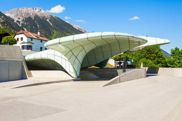 Innsbruck Austria Mayo 2017 Estación Hungerburg Hungerburgbahn Ferrocarril Funicular Híbrido — Foto de Stock