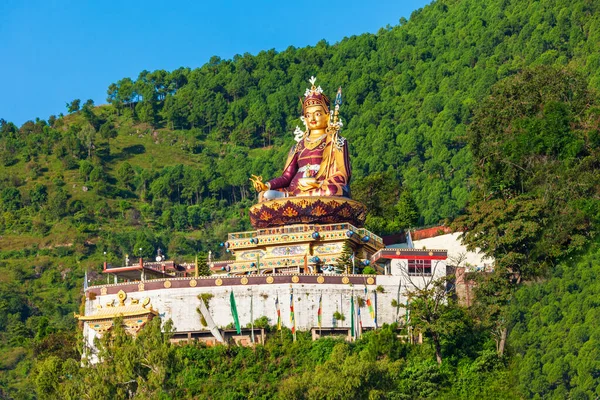 Guru Padmasambhava Veya Guru Rinpoche Heykeli Hindistan Himachal Pradesh Eyaletindeki — Stok fotoğraf