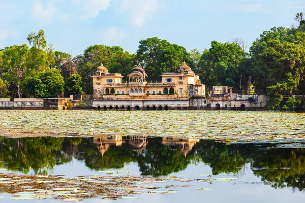 Sukh Mahal Średniowieczny Pałac Położony Nad Jeziorem Jet Sagar Mieście — Zdjęcie stockowe