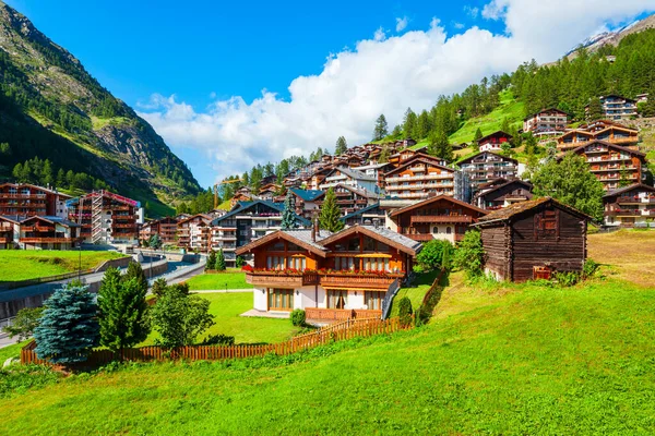 Casas Locais Tradicionais Centro Cidade Zermatt Cantão Valais Switzerlan — Fotografia de Stock