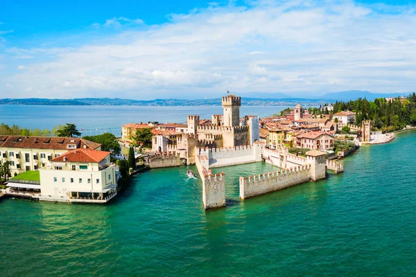 Scaligero Kalesi Nin Panoramik Manzarası Scaligero Kalesi Talya Nın Garda — Stok fotoğraf