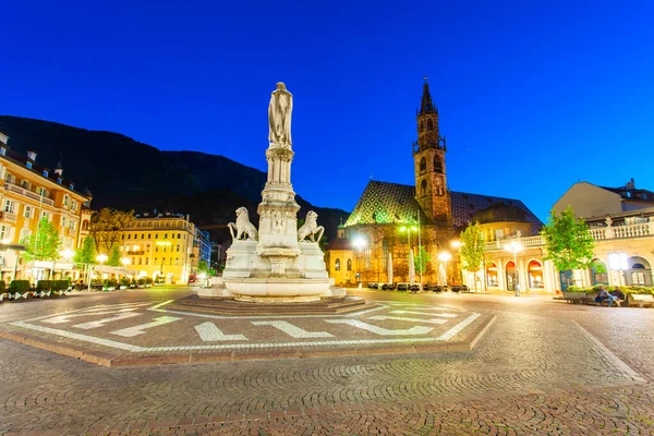 Waltherplatz Piazza Walther Von Der Vogelweide Plaza Principal Ciudad Bolzano —  Fotos de Stock