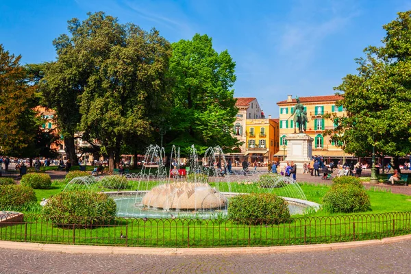Vittorio Emanuele Statue Piazza Bra Square Verona City Veneto Region — Stock Photo, Image