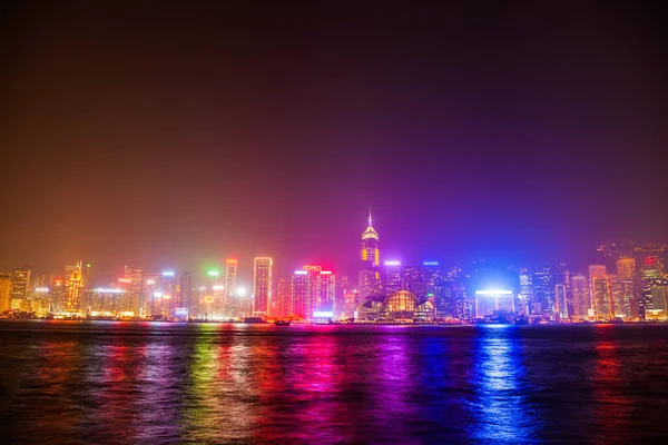 Hong Kong Island Skyline Bekeken Vanaf Victoria Harbour Waterkant Nachts — Stockfoto