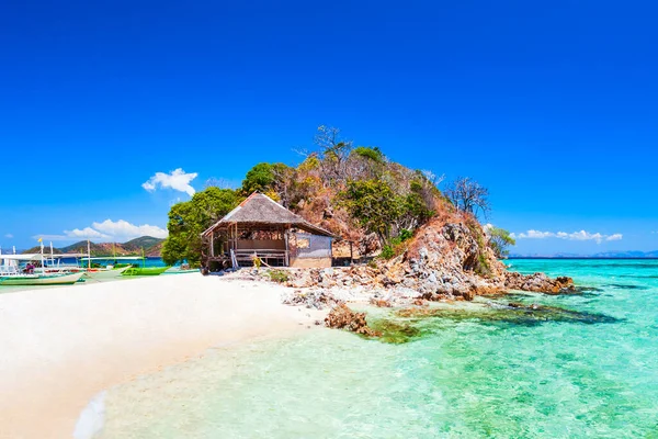 Beauty Rocky Beach Yellow Sand Turquoise Water Busuanga Island Palawan — Stock Photo, Image