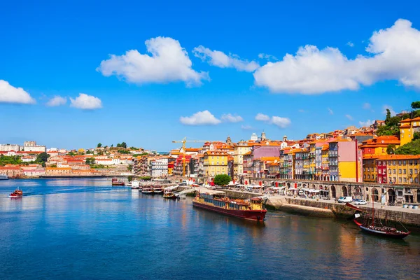 Rio Douro Casas Locais Com Telhados Laranja Cidade Porto Vista — Fotografia de Stock