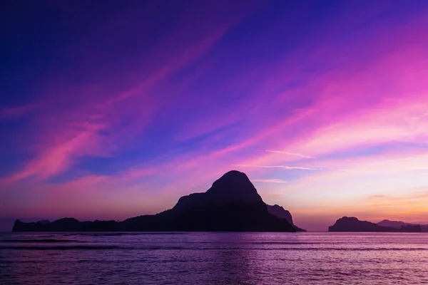 El nido zonsondergang — Stockfoto