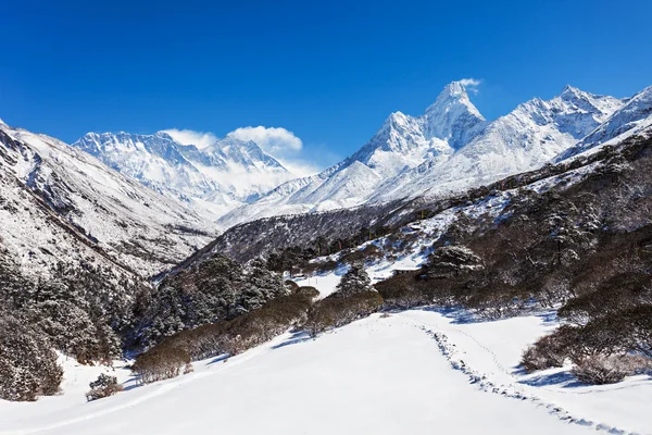 Ama Dablam, Himalaya — Stok fotoğraf
