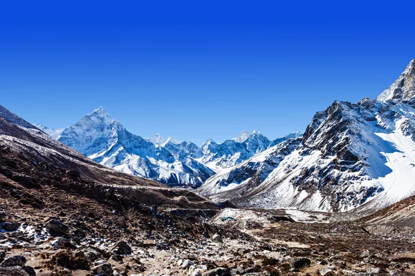 Montanhas, região do Everest — Fotografia de Stock