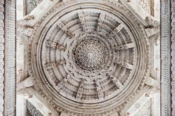 Ranakpur Temple interior — Stock Photo, Image