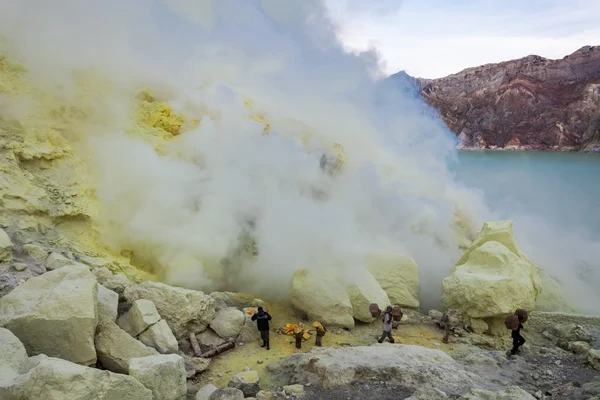 Sulfur miner — Stock Photo, Image