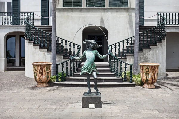 Скульптура в дворце Монте — стоковое фото