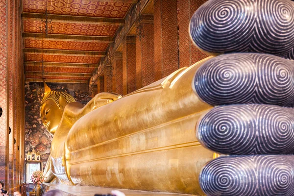 Reclining Buddha — Stock Photo, Image