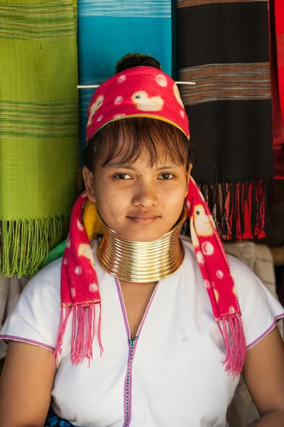 Pueblo de cuello largo —  Fotos de Stock