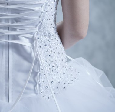 gelin düğün için hazırlar