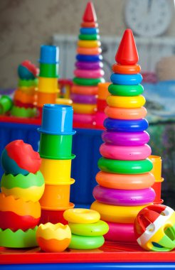 Natürmort çok renkli oyuncaklar