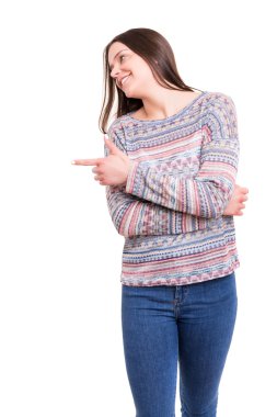 Güzel kadın ürün sunma