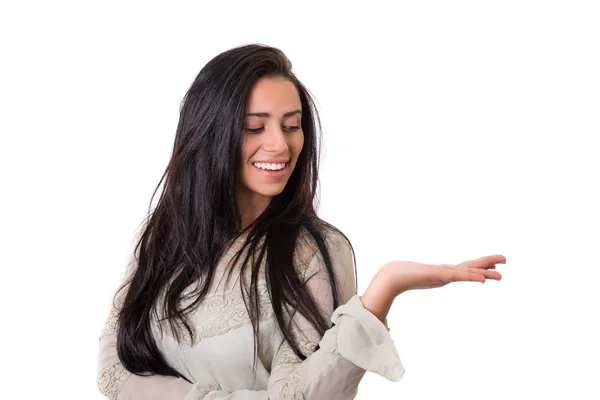 Mulher apresentando seu produto — Fotografia de Stock