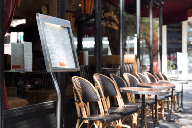 Tipik Fransız Restoran