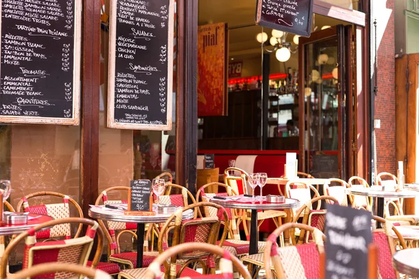 Restaurant typiquement français — Photo