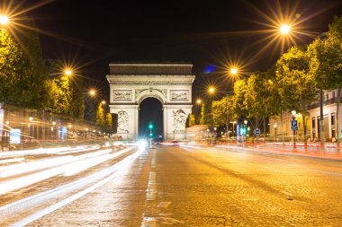 Paris 'te Zafer Takı