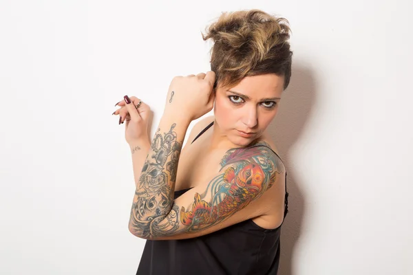 Beautiful Tattooed Woman — Stock Photo, Image