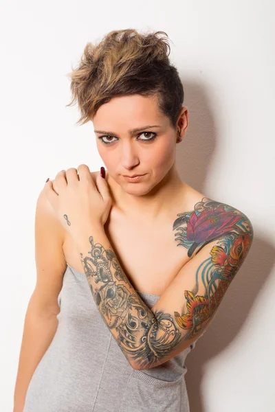 Beautiful Tattooed Woman — Stock Photo, Image