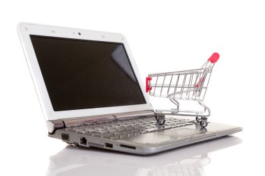 bir dizüstü bilgisayar üzerinde alışveriş sepeti