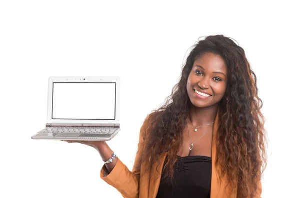 Afrikaanse vrouw en laptop computer — Stockfoto