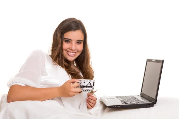 Mujer en la cama — Foto de Stock