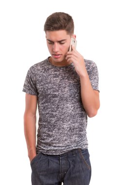 Cep telefonu kullaranarak çocuk