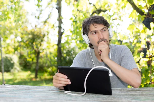 Man at the garden — Stock Photo, Image