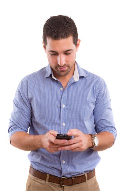 telefonu kullanan adam