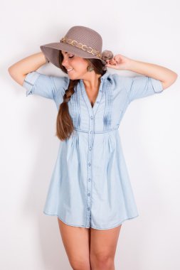 Genç ve güzel bir kadın