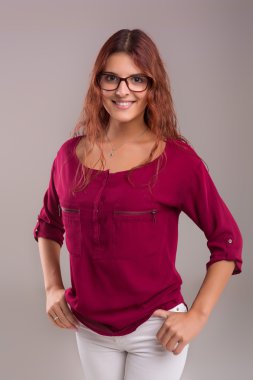 Genç ve güzel bir kadın