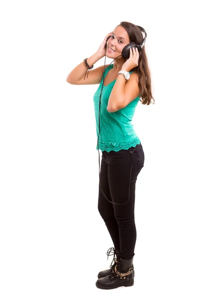 Mujer escuchando música —  Fotos de Stock