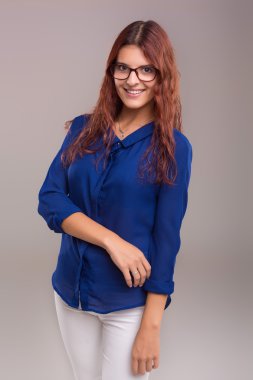 Genç ve güzel bir kadın