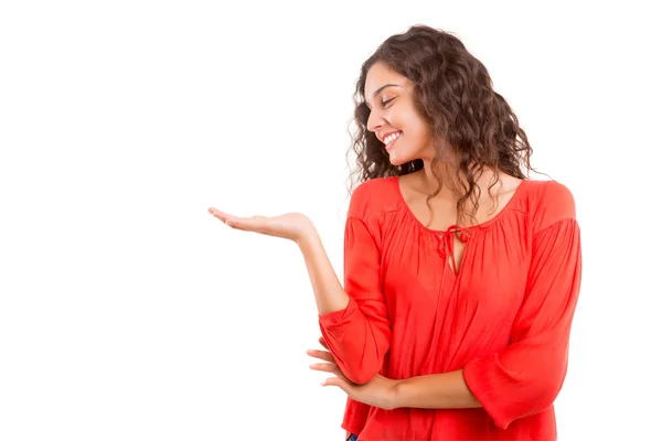 Mulher apresentando seu produto — Fotografia de Stock