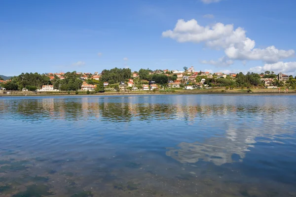 La baia di Baiona, Galizia, Spagna — Foto Stock