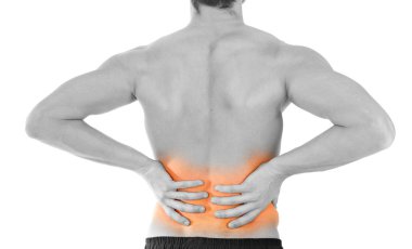 genç bir adamın sırt ağrı, üzerinde beyaz izole holding arka görünüm