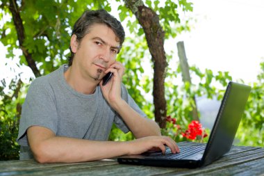 telefon ve tablet pc, açık, genç adam